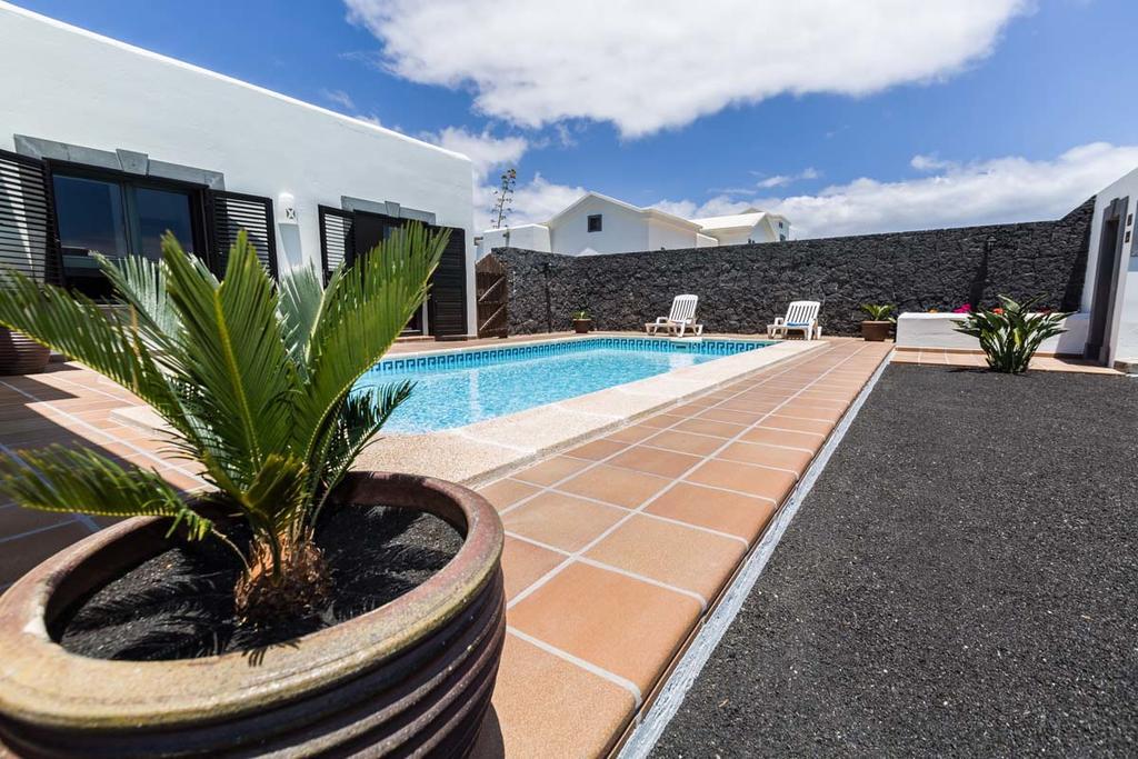 Villa el Faro Playa Blanca  Esterno foto